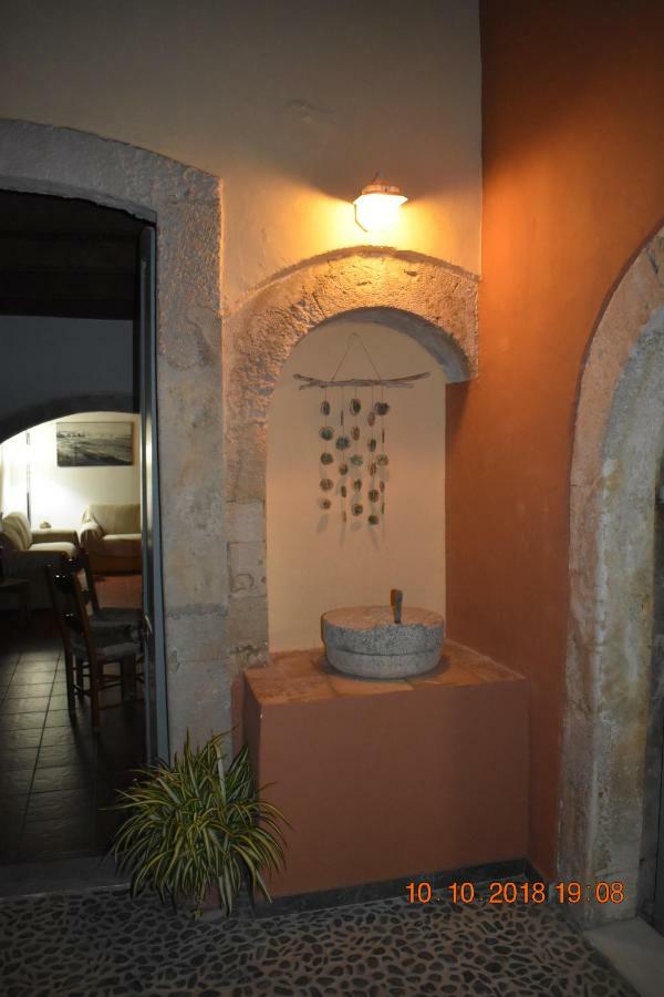 העיירה רתימנו Vecchio Hotel מראה חיצוני תמונה