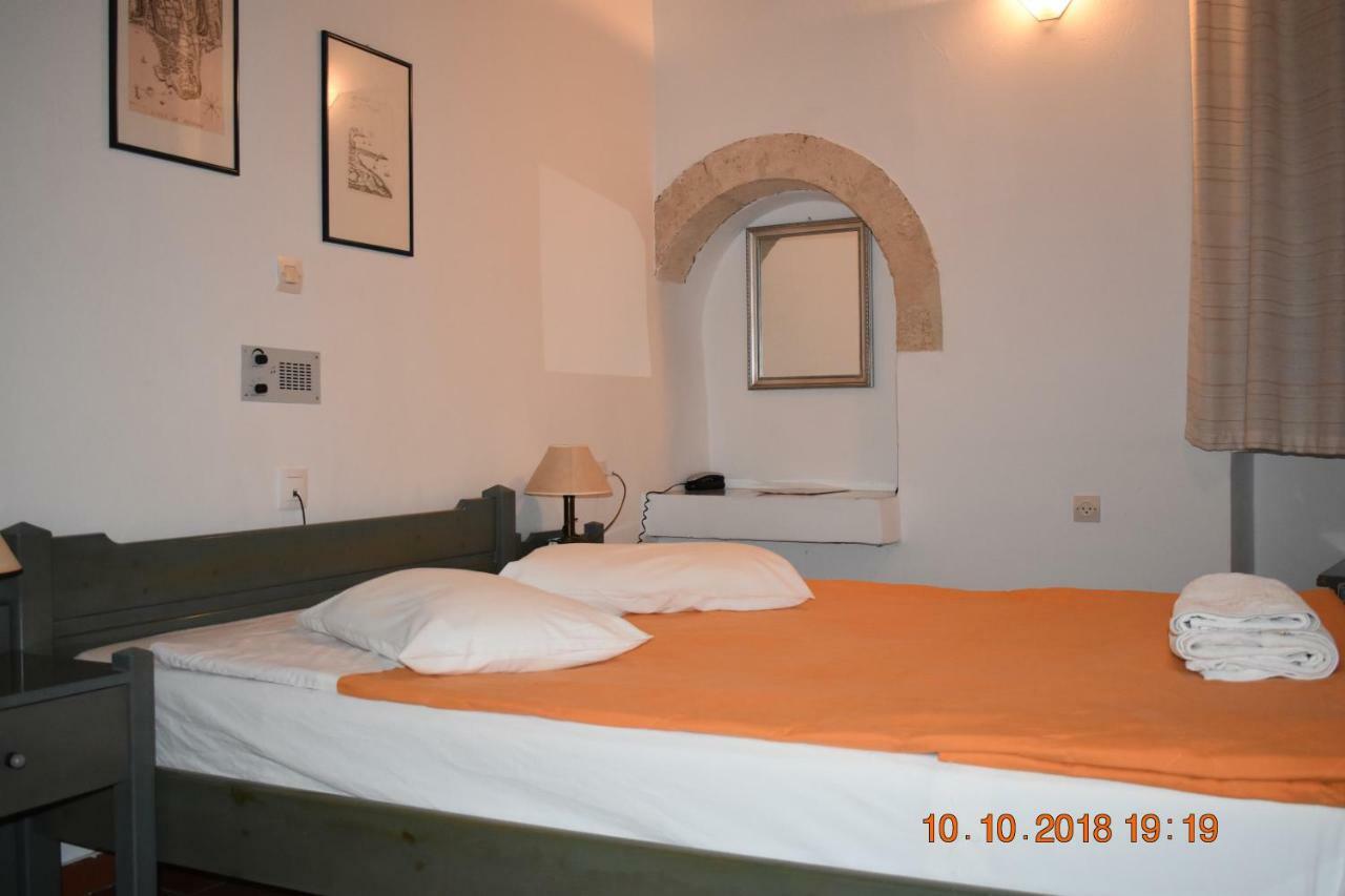העיירה רתימנו Vecchio Hotel מראה חיצוני תמונה